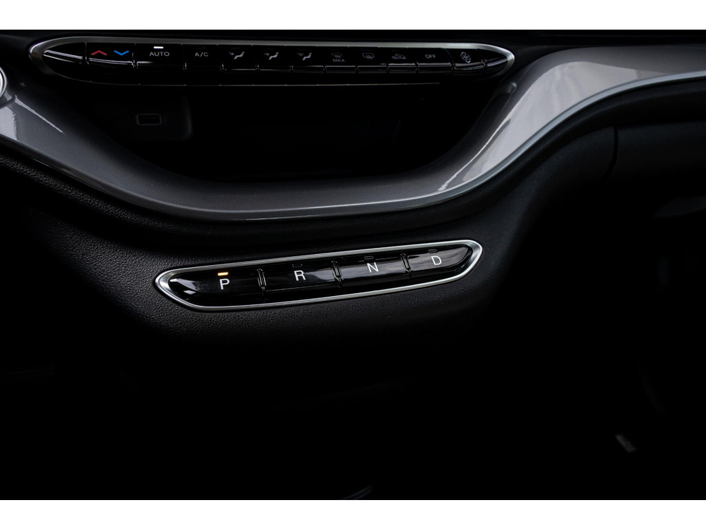 57071837-14.jpg